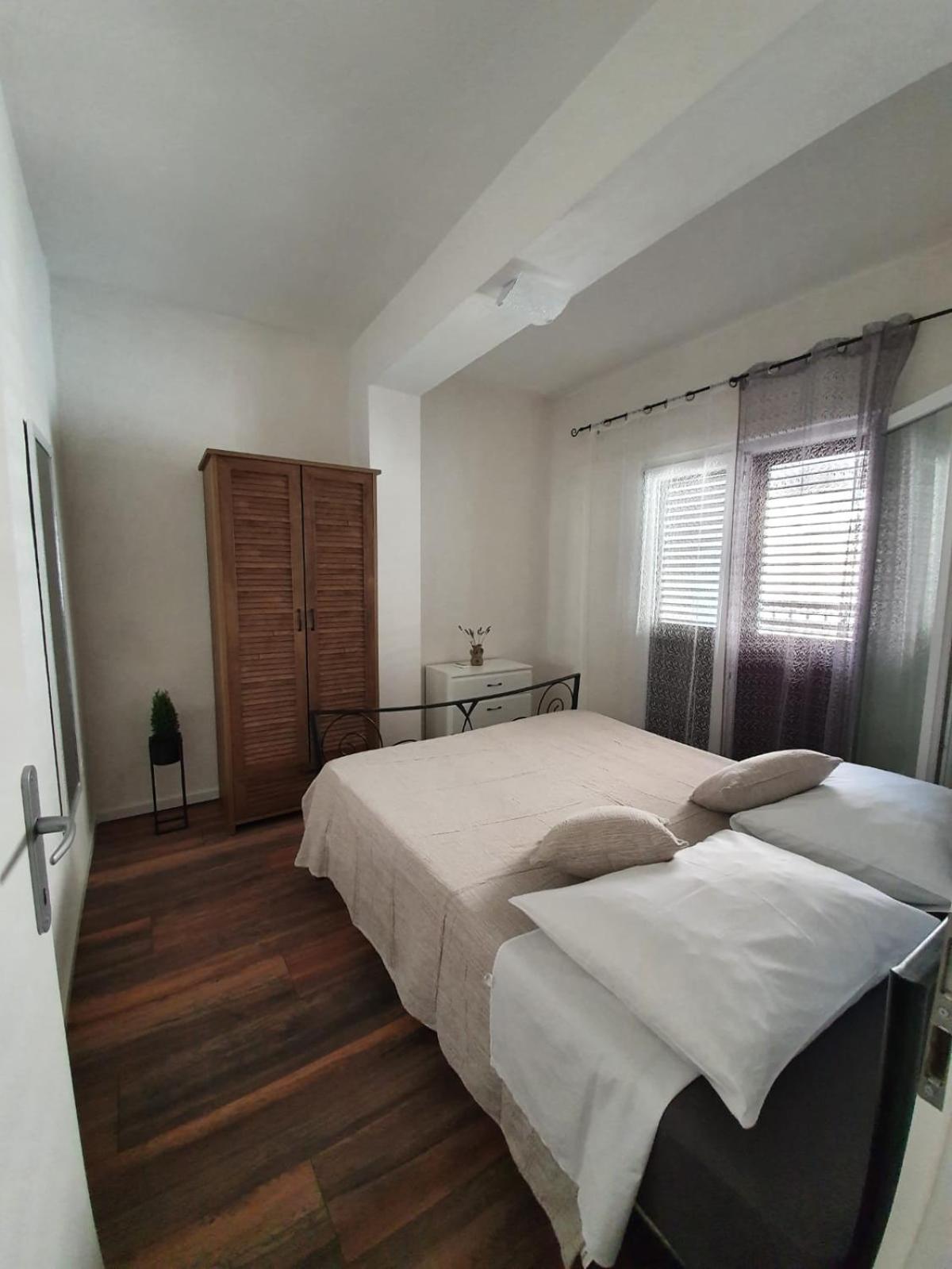 Apartments Kut Vis Quarto foto